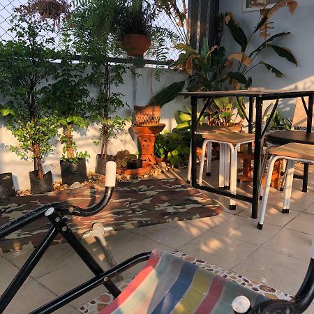 Jeesnail Guesthouse Bangkok Bagian luar foto