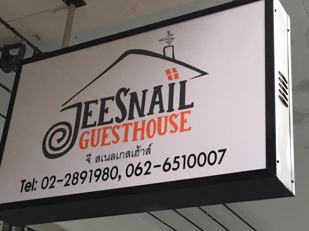 Jeesnail Guesthouse Bangkok Bagian luar foto