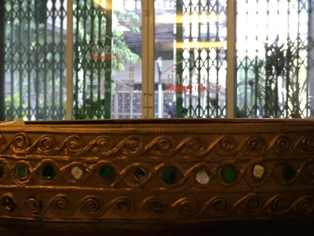 Jeesnail Guesthouse Bangkok Bagian luar foto