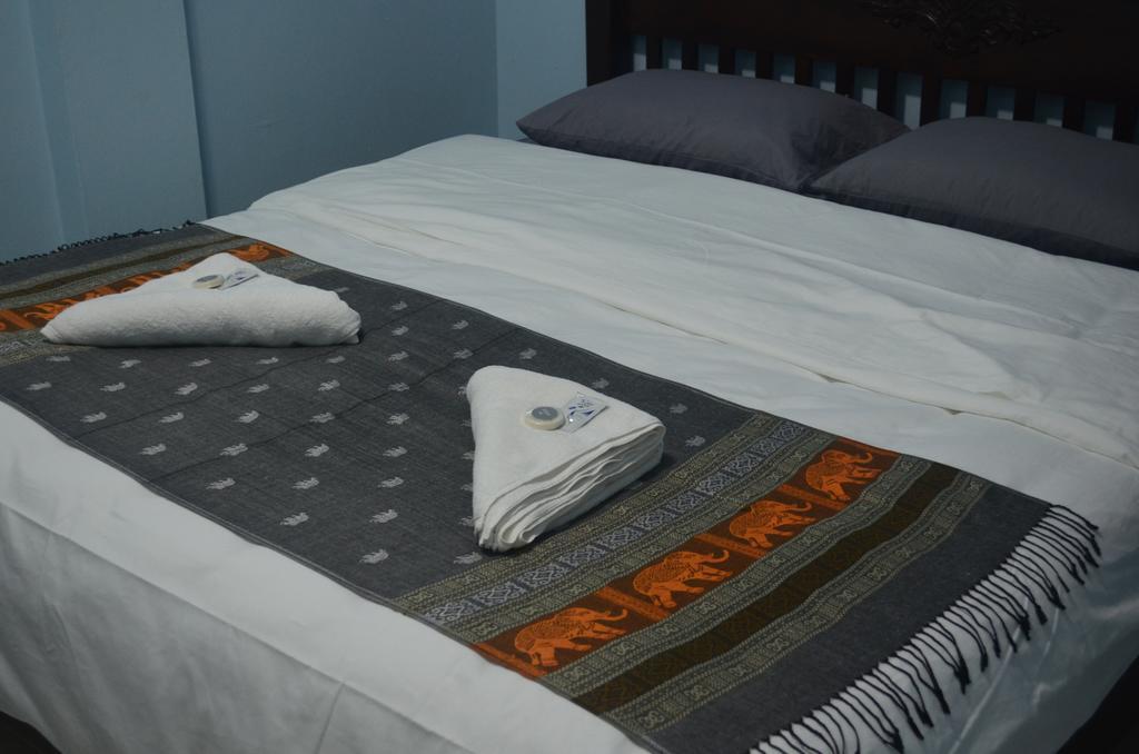 Jeesnail Guesthouse Bangkok Bagian luar foto