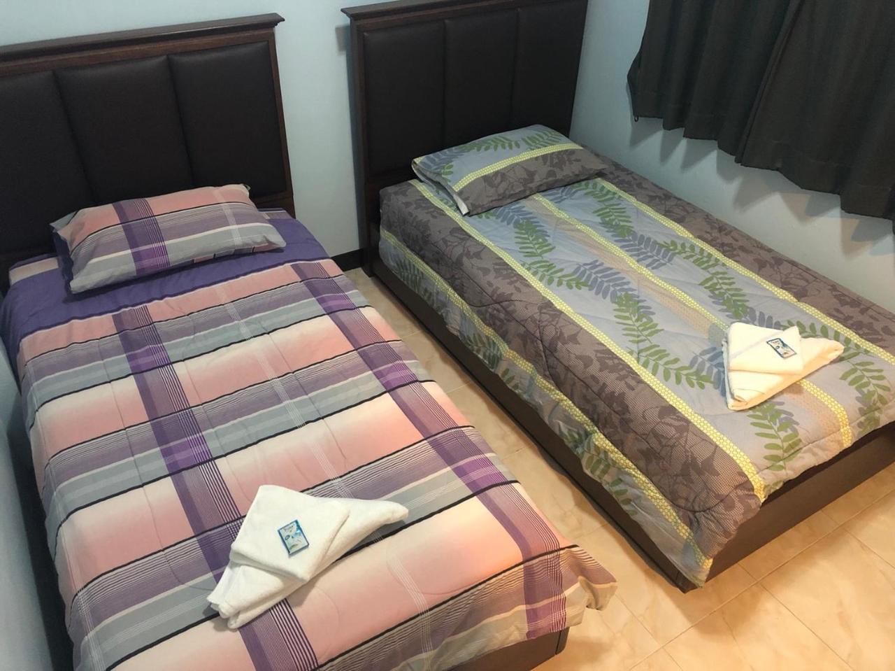 Jeesnail Guesthouse Bangkok Bagian luar foto