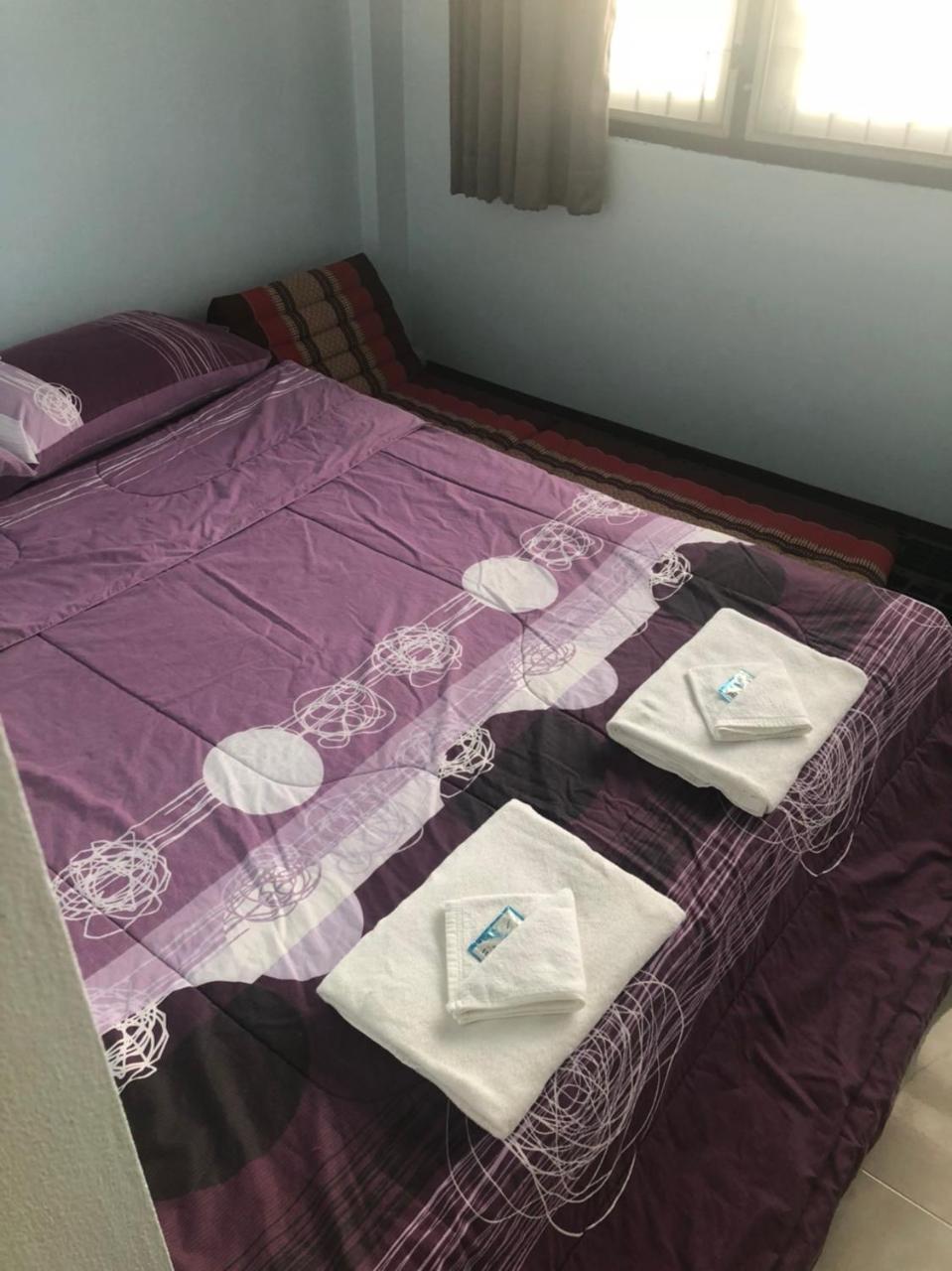 Jeesnail Guesthouse Bangkok Bagian luar foto