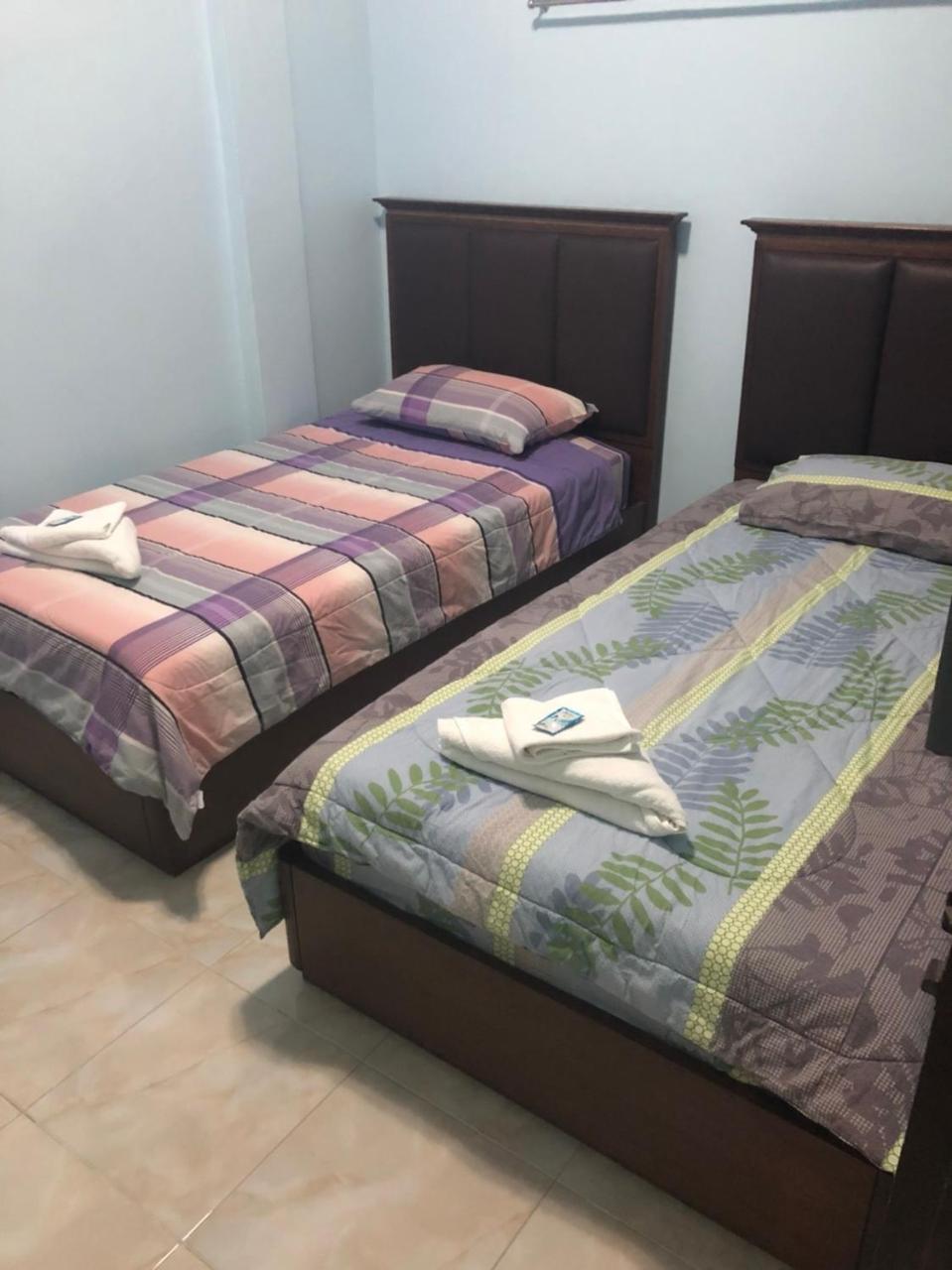 Jeesnail Guesthouse Bangkok Bagian luar foto