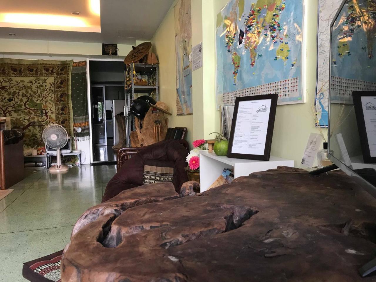 Jeesnail Guesthouse Bangkok Bagian luar foto