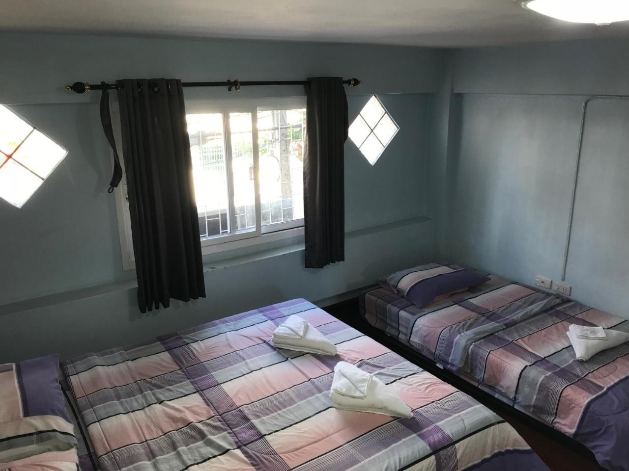 Jeesnail Guesthouse Bangkok Bagian luar foto