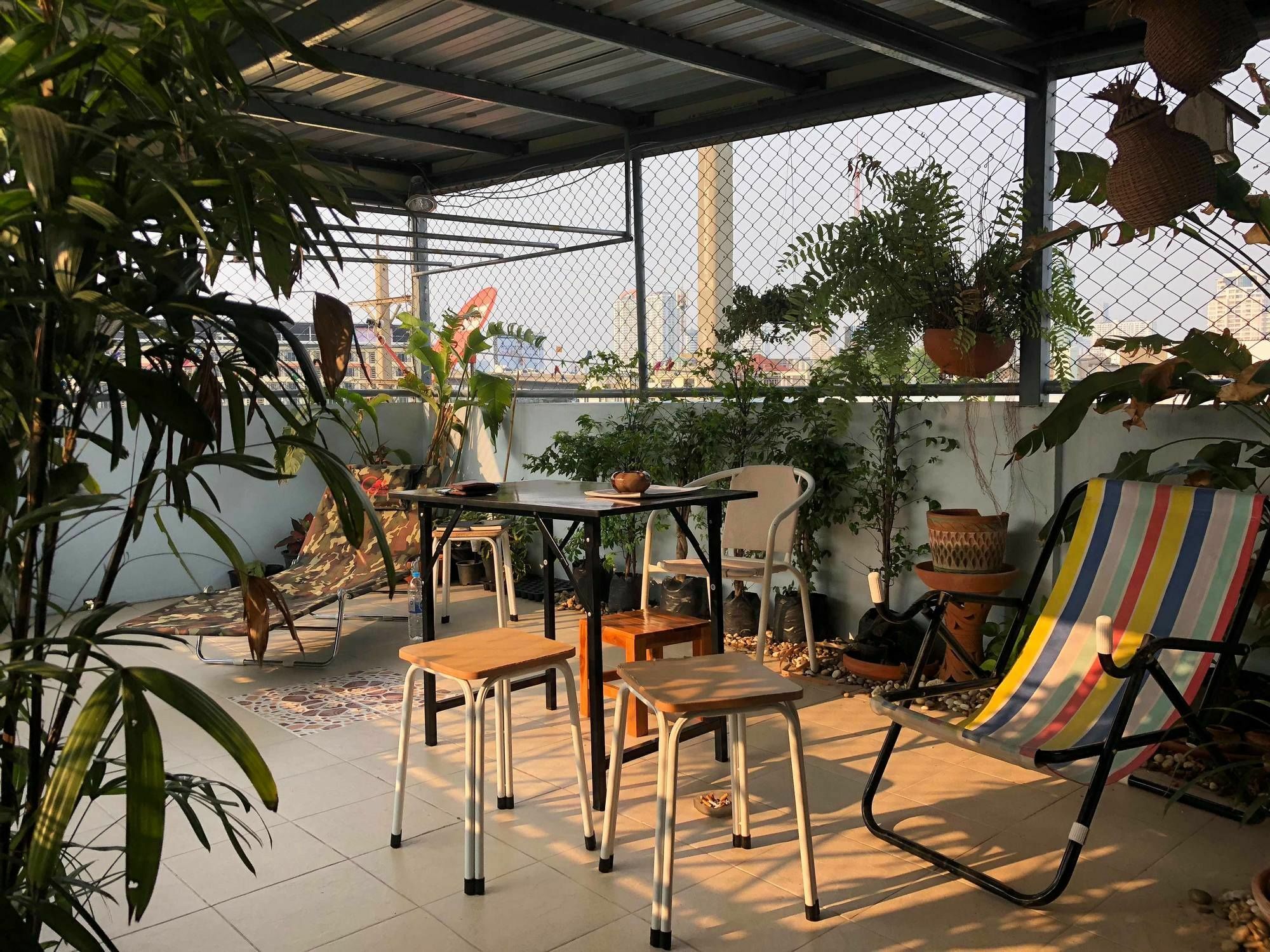 Jeesnail Guesthouse Bangkok Bagian luar foto